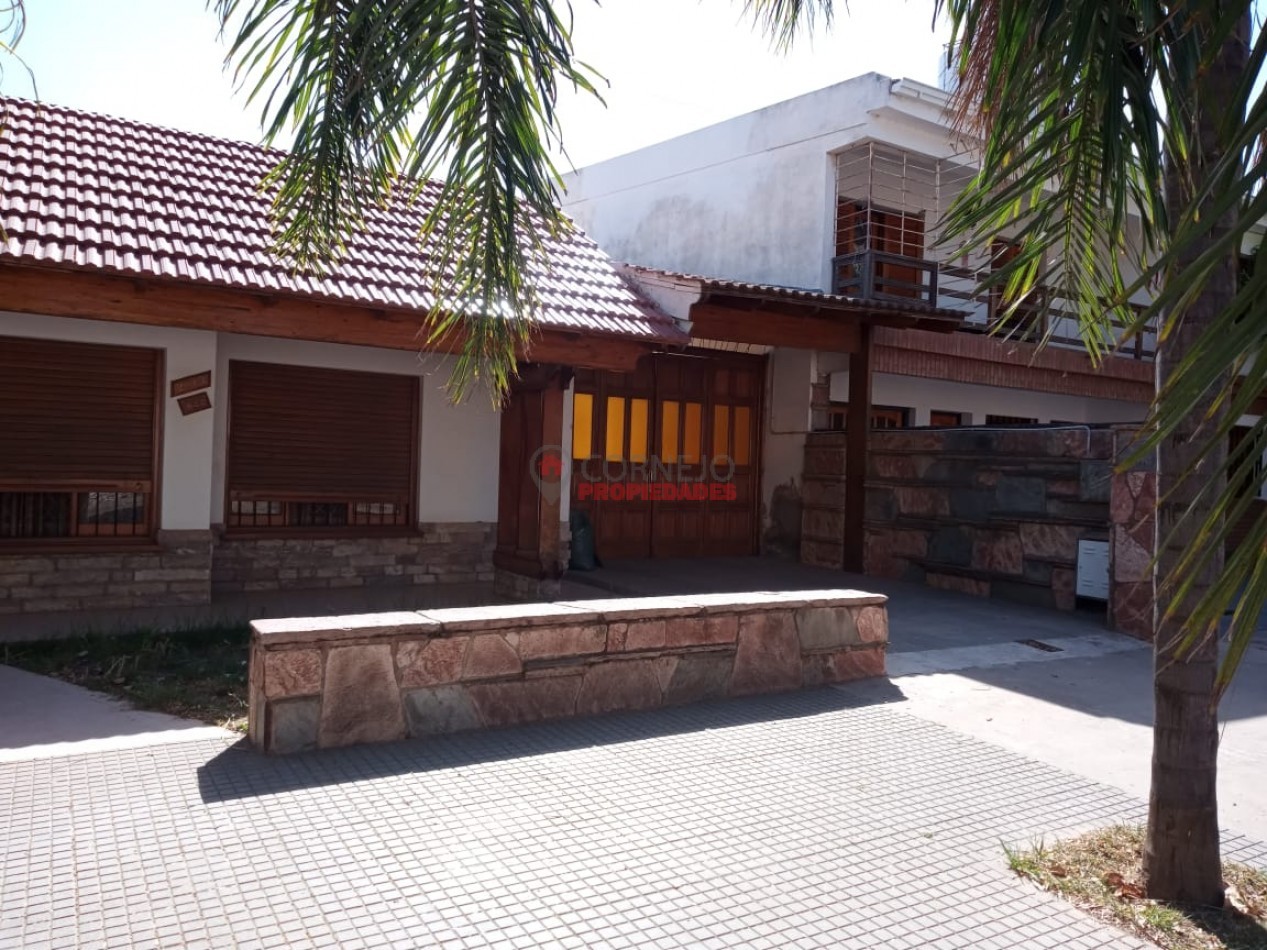 Se Vende Hermosa casa con Galpon en Barrio Jardin