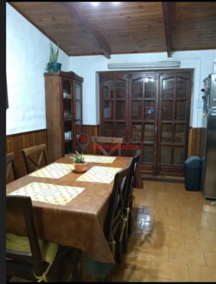 VENTA EN VILLA ALLENDE 2 CASAS