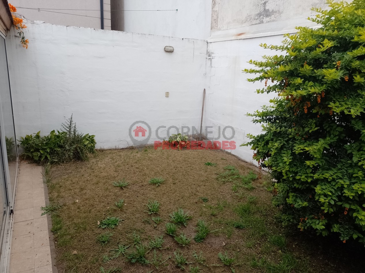 VENDO HERMOSA PROPIEDAD A METROS DE AV COLON