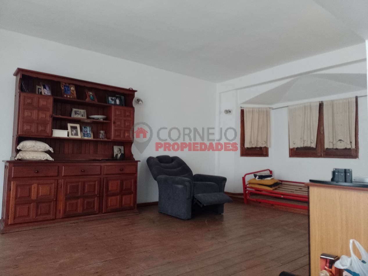 VENDO HERMOSA PROPIEDAD A METROS DE AV COLON