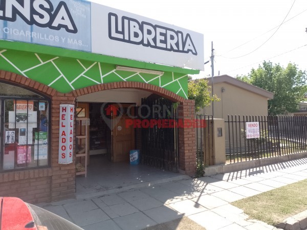 VENDO CASA Y LOCA EN BARRIO LOS BOULEVARES