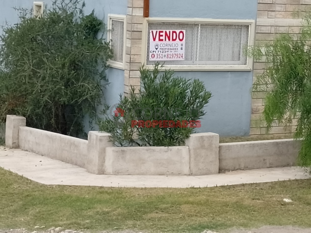 Complejo de 3 Departamentos con Pileta en San Nicolas. Cordoba