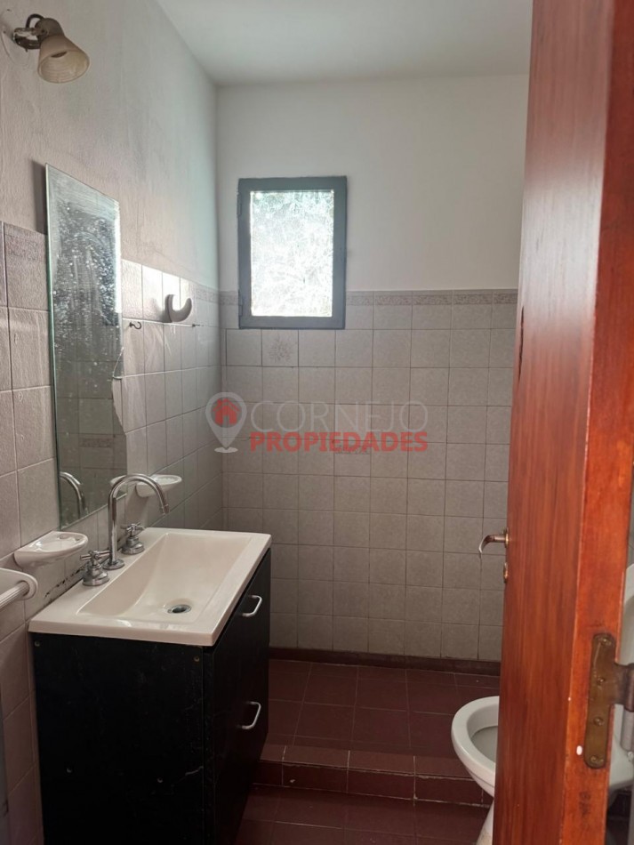 Alquilo departamento dos dormitorios con cochera