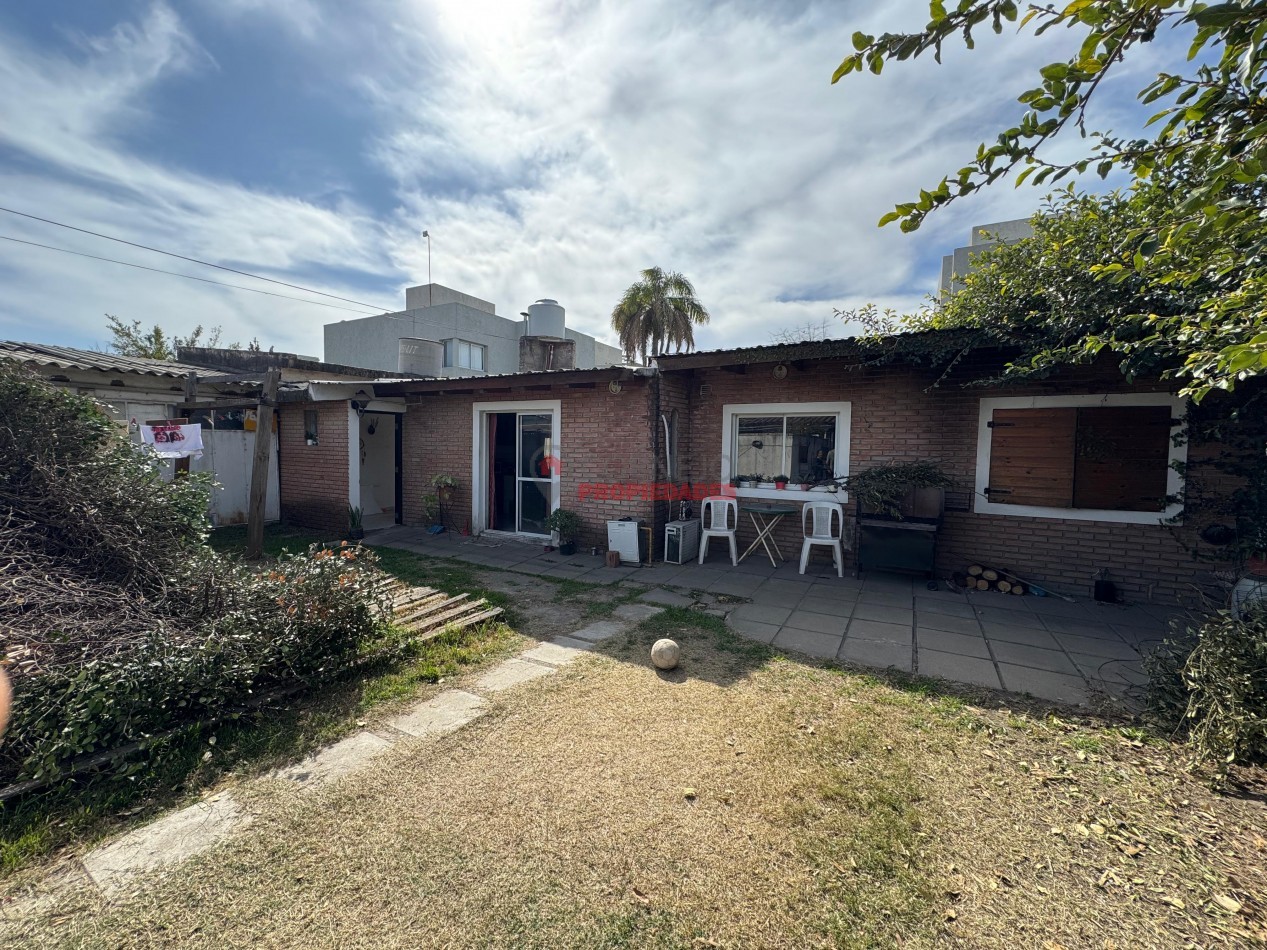 VENTA EN VILLA ALLENDE 2 CASAS