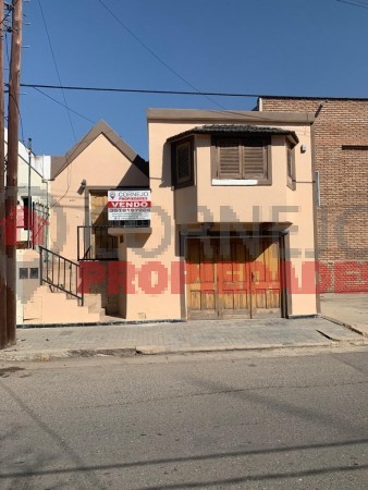 VENDO HERMOSA PROPIEDAD A METROS DE AV COLON