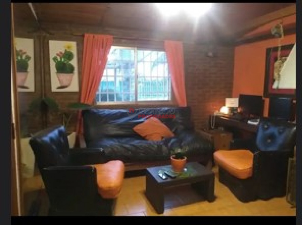 VENTA EN VILLA ALLENDE 2 CASAS