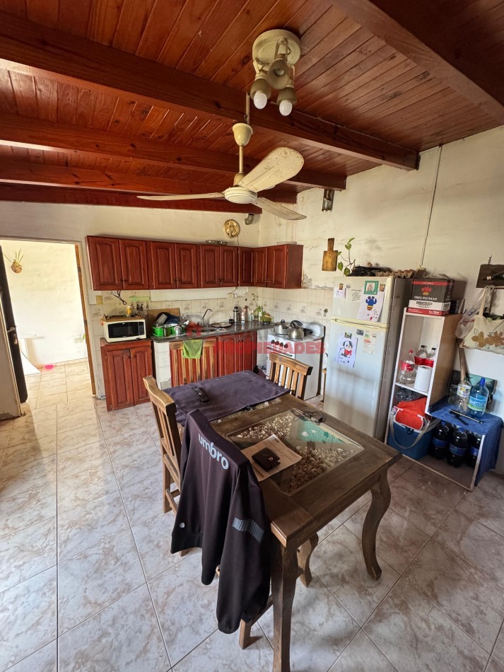 VENTA EN VILLA ALLENDE 2 CASAS