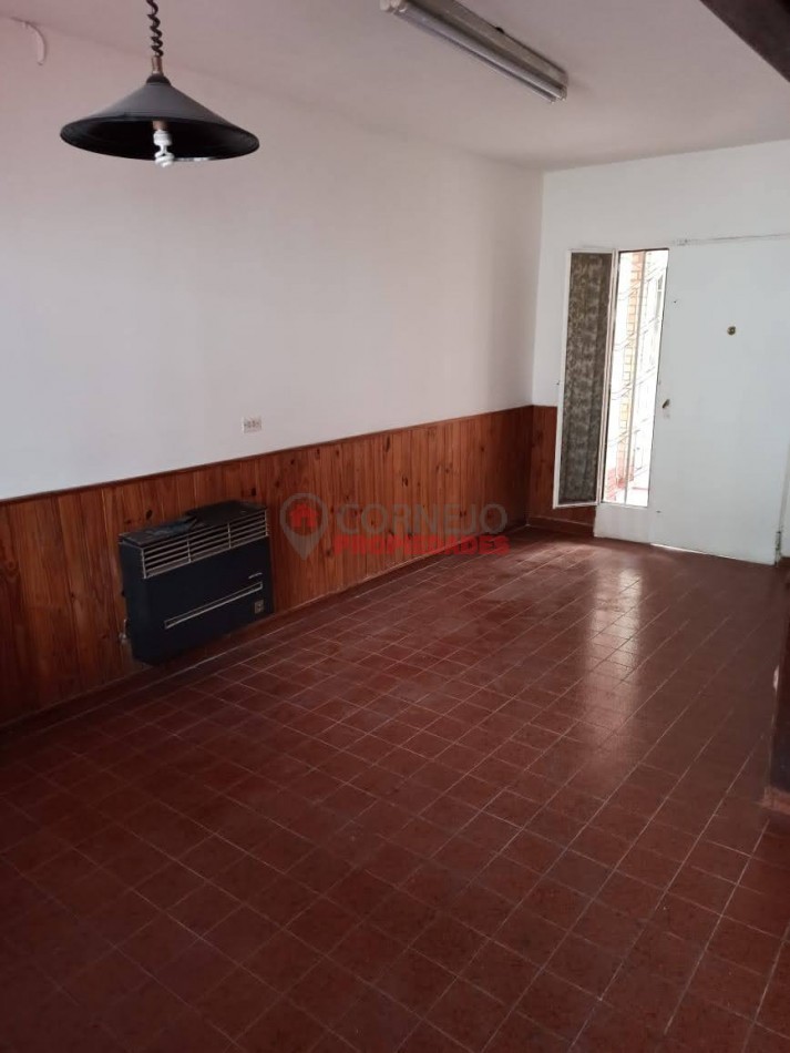 VENDO CASA EN BARRIO ATE