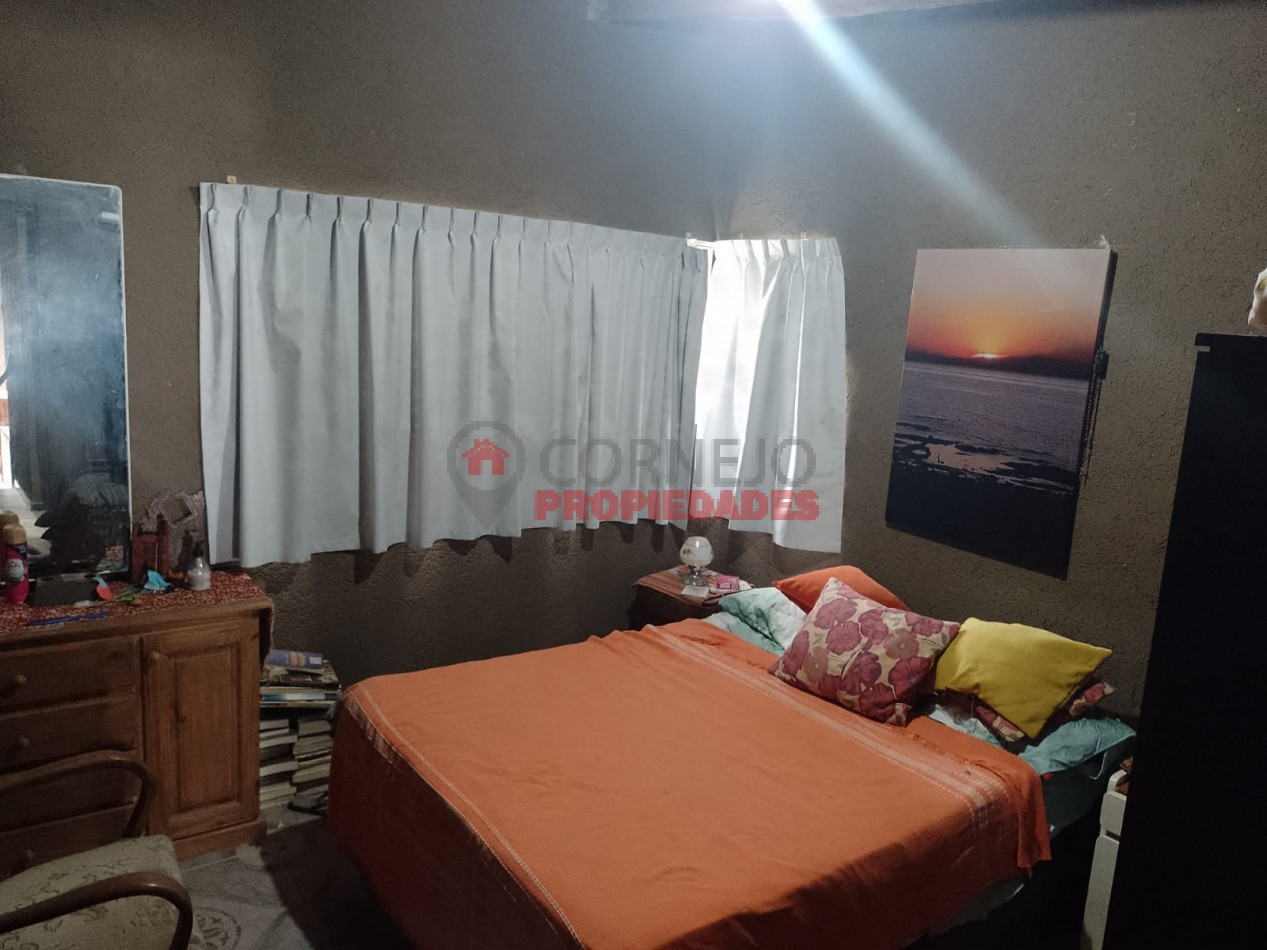 Complejo de 3 Departamentos con Pileta en San Nicolas. Cordoba