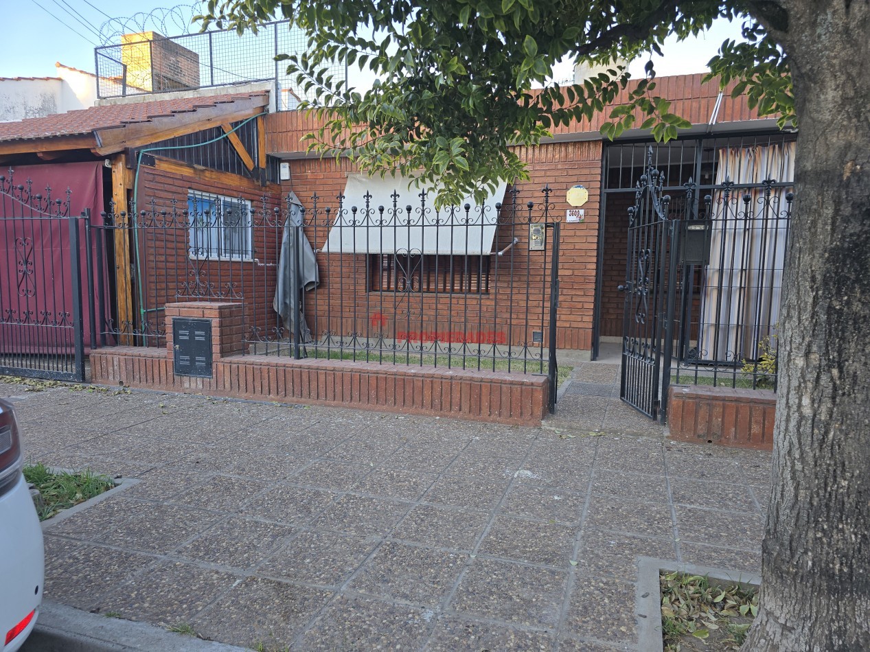 ALQUILO CASA 3 DORMITORIOS CON COCHERA EN BARRIO SAN FERNANDO