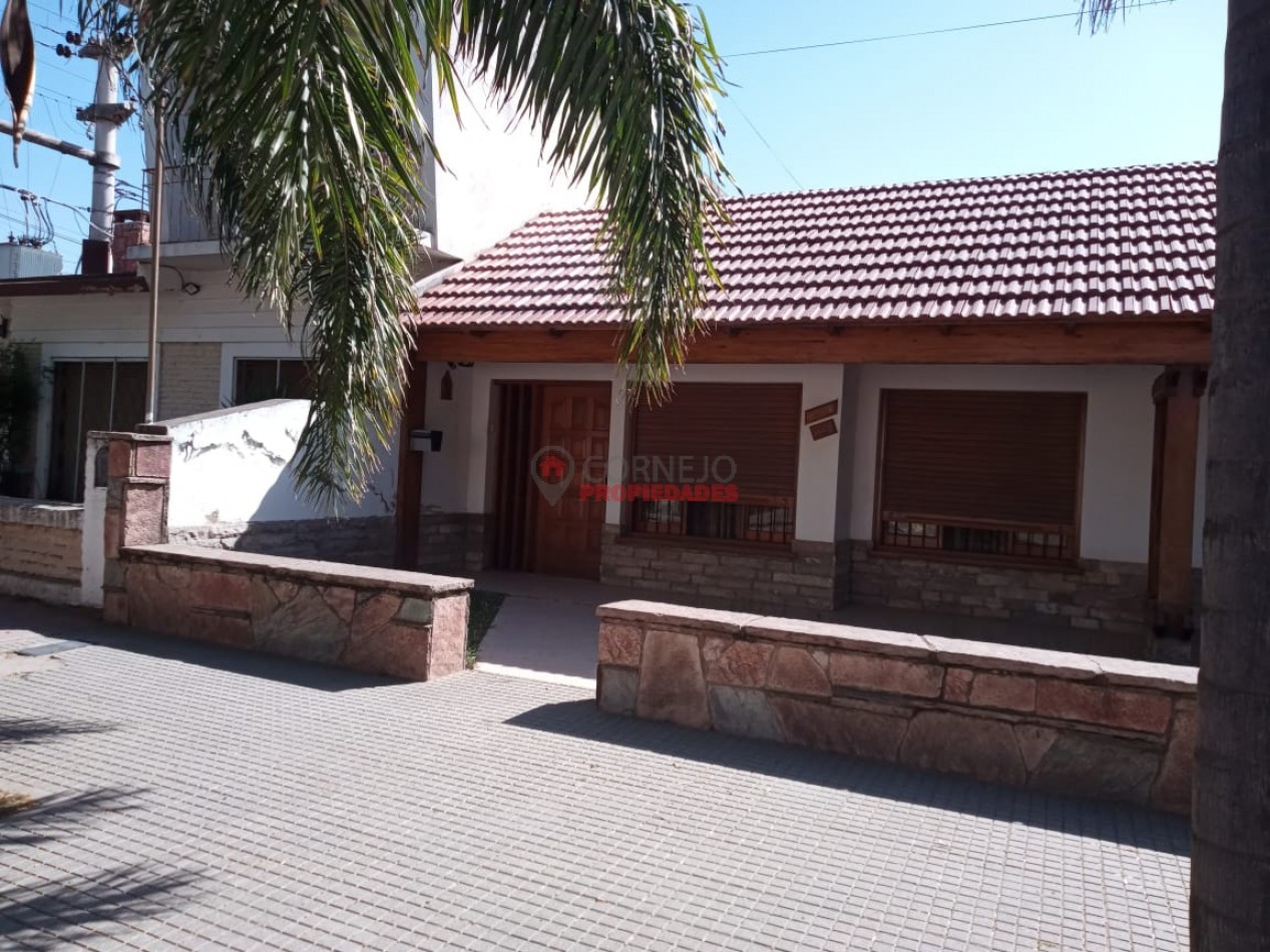Se Vende Hermosa casa con Galpon en Barrio Jardin