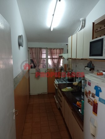 VENDO CASA Y LOCA EN BARRIO LOS BOULEVARES