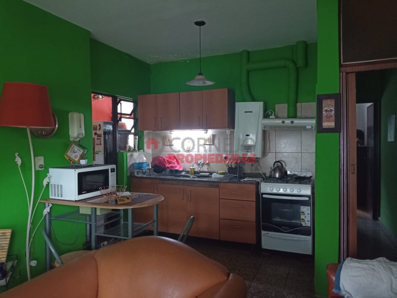 SE VENDE CASA Y DEPARTAMENTO EN BARRIO CAROLA LORENZINI