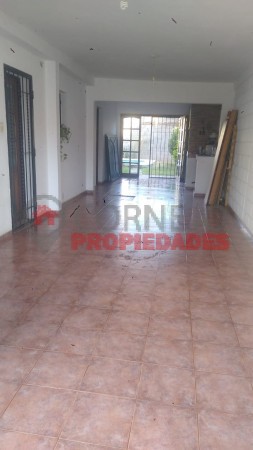 Casa en venta en Barrio Smata con Pileta