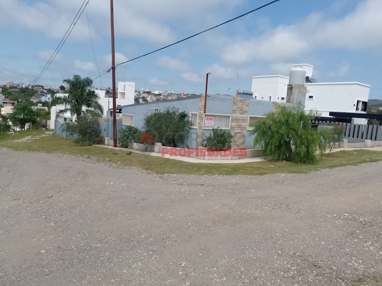 Complejo de 3 Departamentos con Pileta en San Nicolas. Cordoba