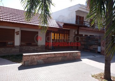 Se Vende Hermosa casa con Galpon en Barrio Jardin