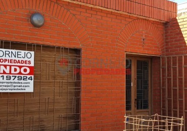 CASA Y LOCAL EN VENTA BARRIO EL MIRADOR